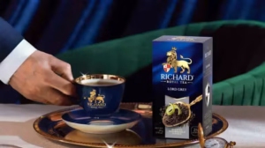 Trà Đen Bá Tước Richard Royal Tea Lord Grey (Hộp 25 Túi Lọc) Hướng dẫn các bước pha trà đen túi lọc Richard Lord Grey chuẩn vị tại nhà