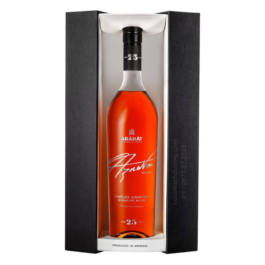 Rượu cognac Ararat Charles Aznavour 25 năm 750ml của Nga