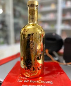 Rượu sa hoàng vàng gold nhân kỷ niệm 20 năm của công ty Lagoda