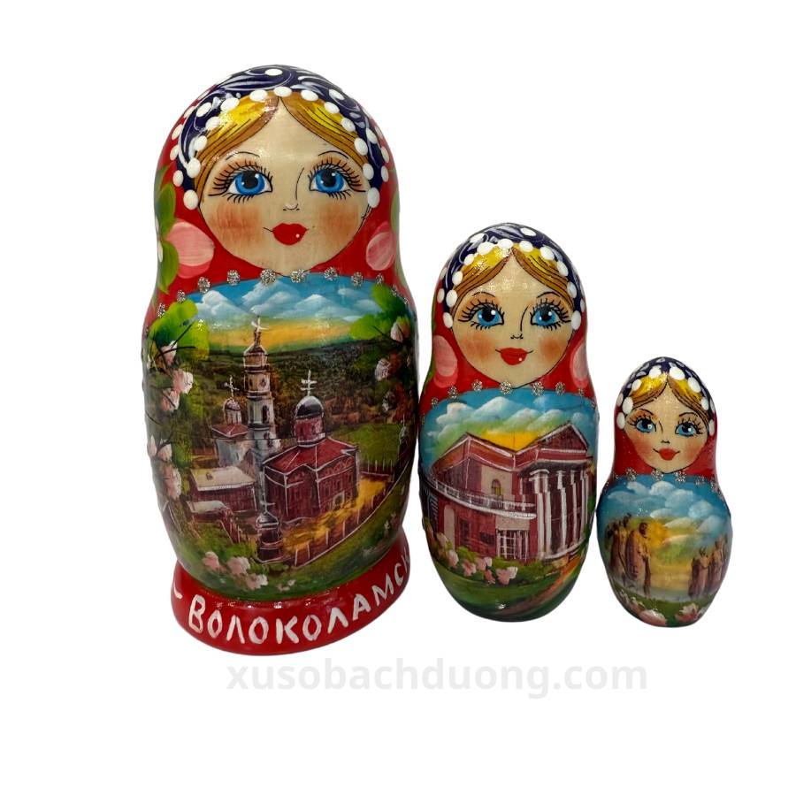 Búp bê gỗ Matryoshka với với cung điện bộ 3 con