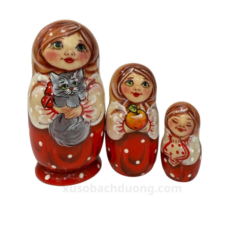 Búp bê gỗ Matryoshka với chú mèo bộ 3 con