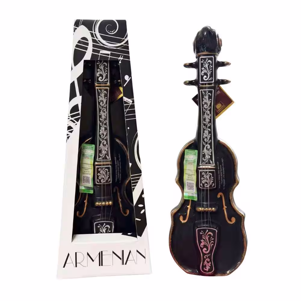 Rượu Cognac hình đàn Violin 7 năm tuổi 500ml Nga chính hãng